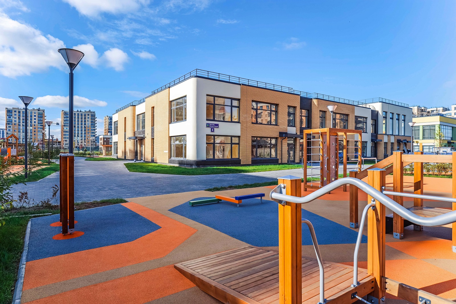  сад в NEWПИТЕР.jpg